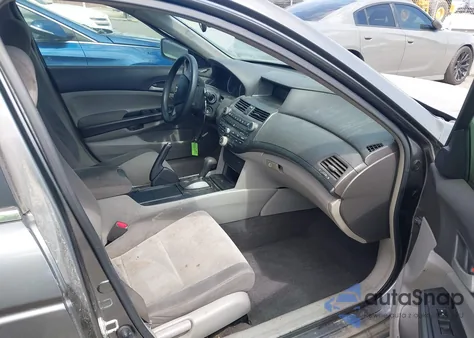 2008 Honda Accord 2.4 Lx z USA, uszkodzony, nr VIN JHMCP26378C074868